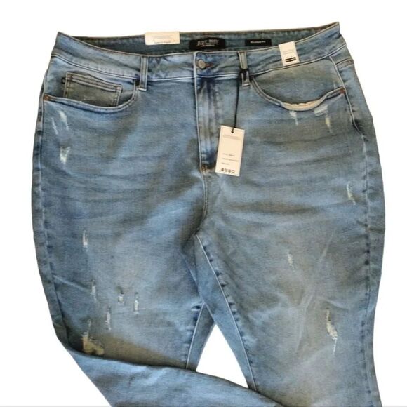 Judy Blue Mineral Wash Relaxed High Waist Jeans PlusSize 22W NWT - Picture 4 of 15